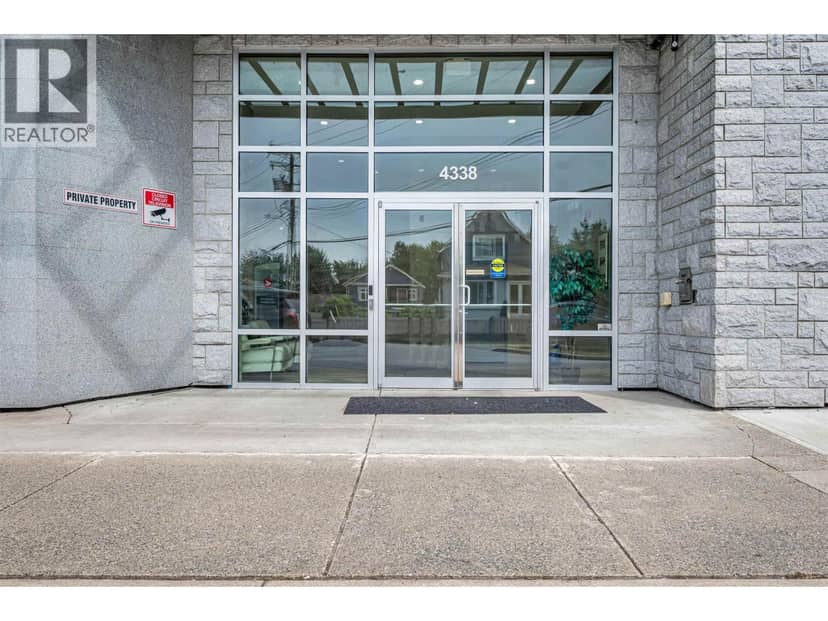 211 4338 COMMERCIAL STREET, Vancouver