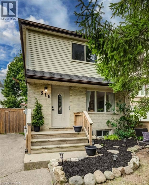 316 RISTAU Place S — photo 2 of 32