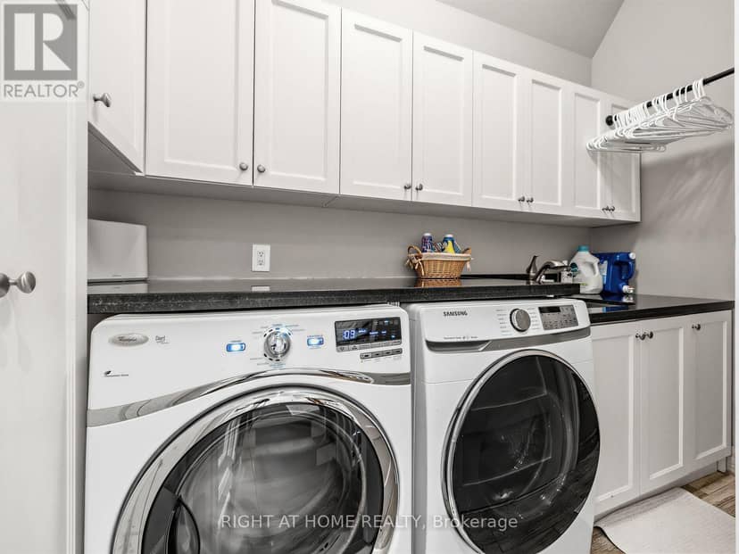 189 Stibbard Avenue — photo 21 of 40