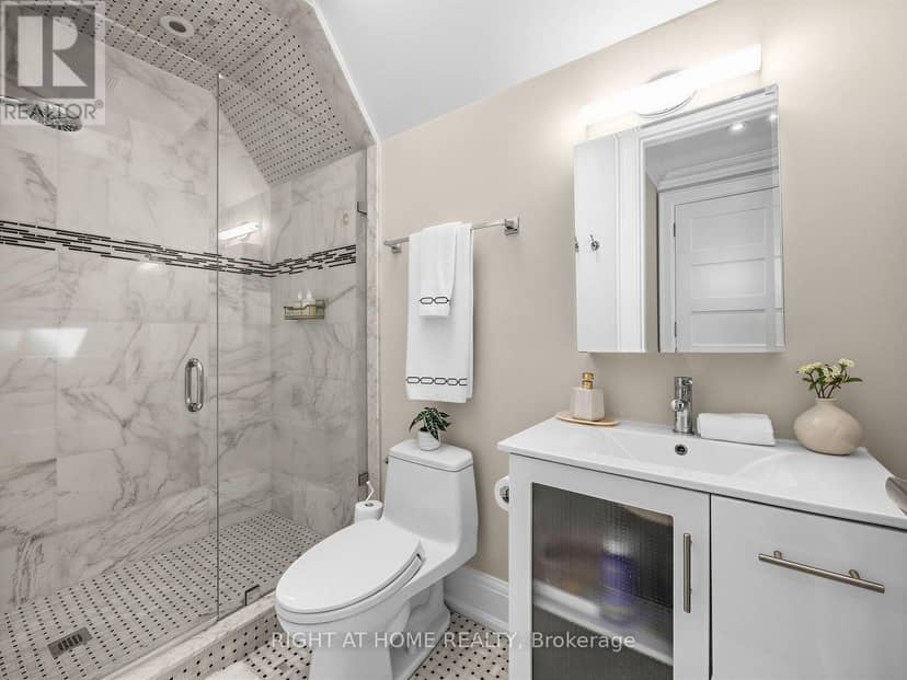189 Stibbard Avenue — photo 23 of 40