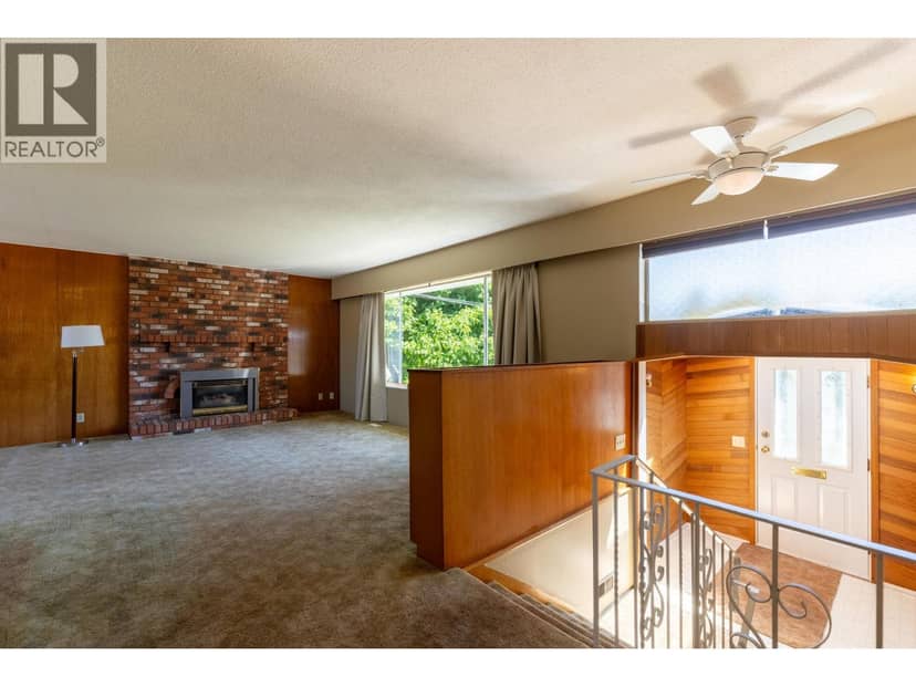 3371 VINCENT STREET, Port Coquitlam, photo 2