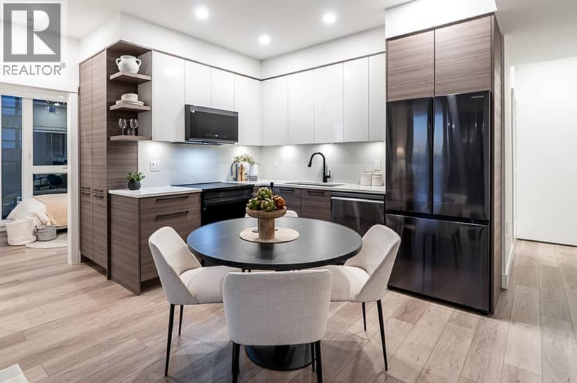 201 422 Lakewood Drive, Vancouver, photo 2