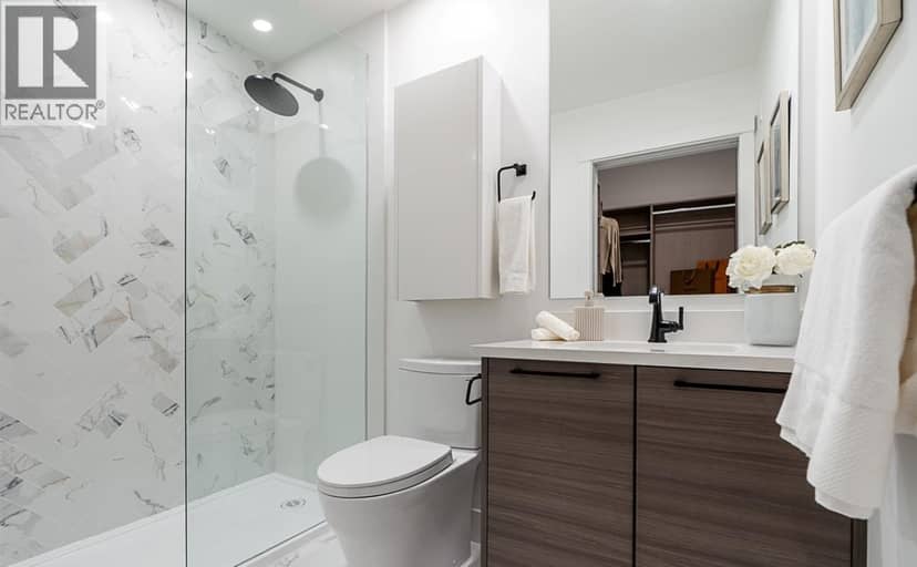 201 422 Lakewood Drive, Vancouver, photo 6