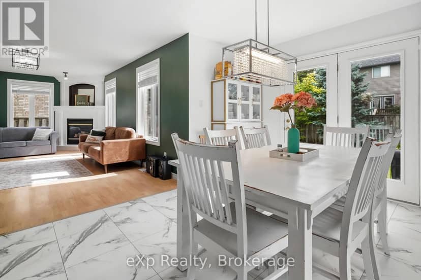 29 Maple Street — photo 12 of 40