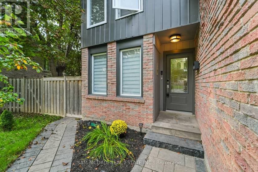 6954 Cadiz Crescent — photo 2 of 40