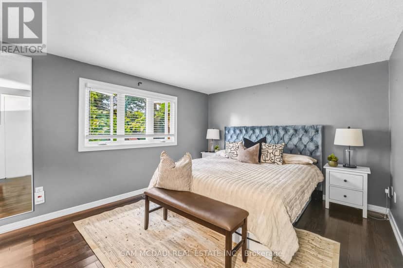 6954 Cadiz Crescent — photo 20 of 40