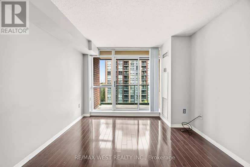 809 - 15 Michael Power Place — photo 26 of 40