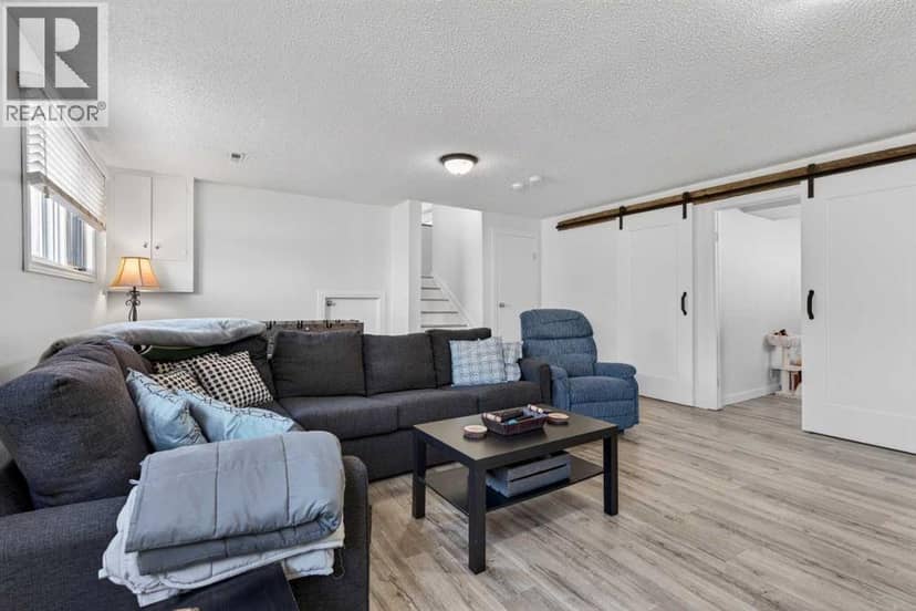 345 9 Street SE — photo 25 of 36