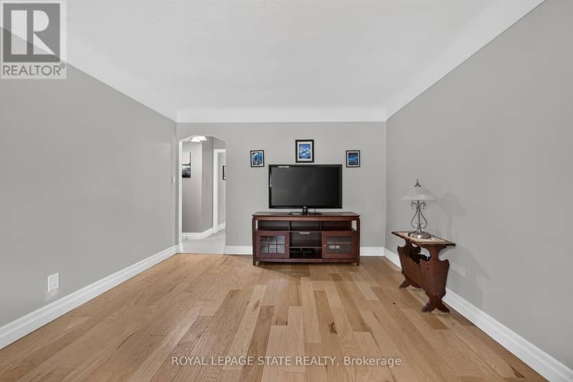 302 East 28th Street — photo 15 of 29
