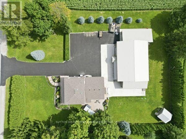 1797 Glanworth Drive — photo 4 of 40