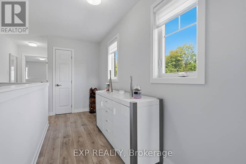256 Billrian Crescent — photo 21 of 40