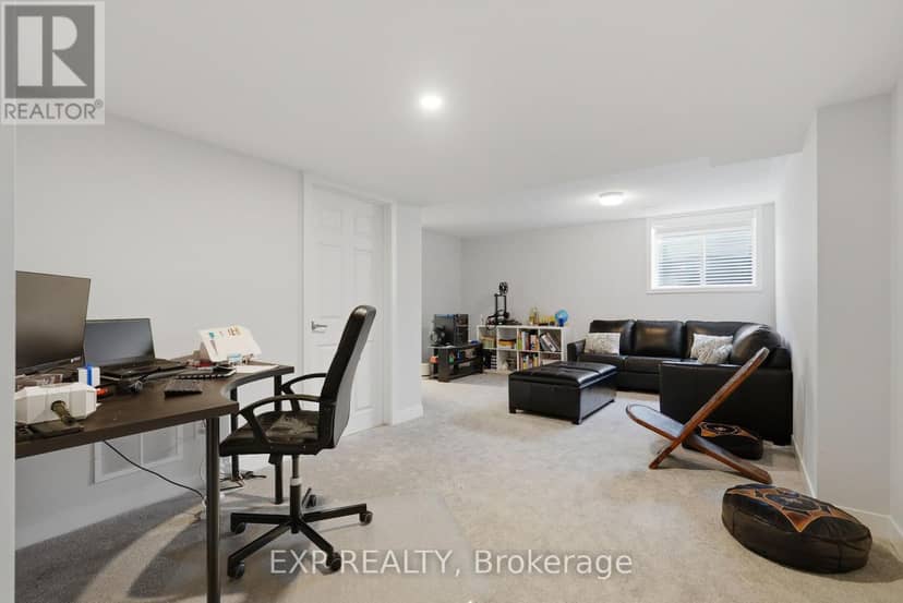 256 Billrian Crescent — photo 34 of 40