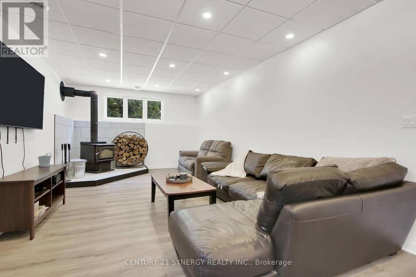 496 William Campbell Road — photo 33 of 40