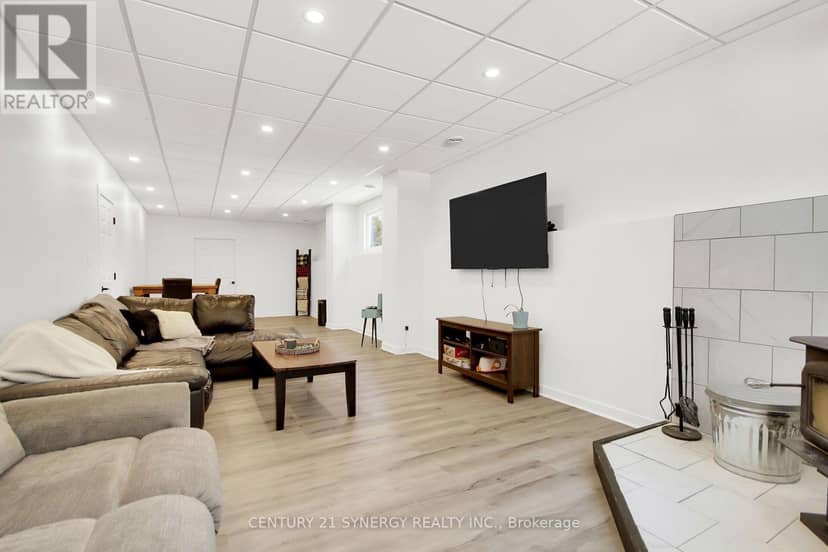 496 William Campbell Road — photo 36 of 40