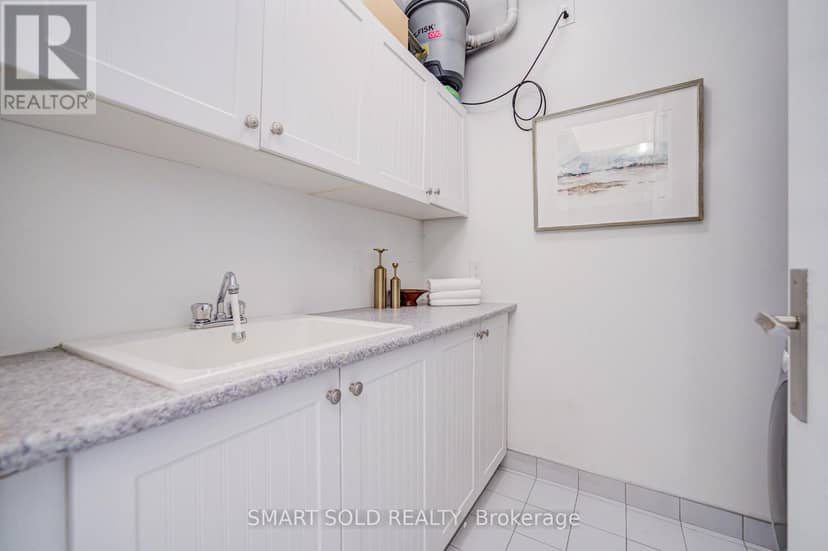 1514 - 10 Bloorview Place — photo 23 of 40
