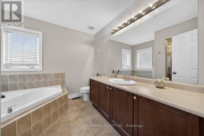 6 White Crescent — photo 16 of 40