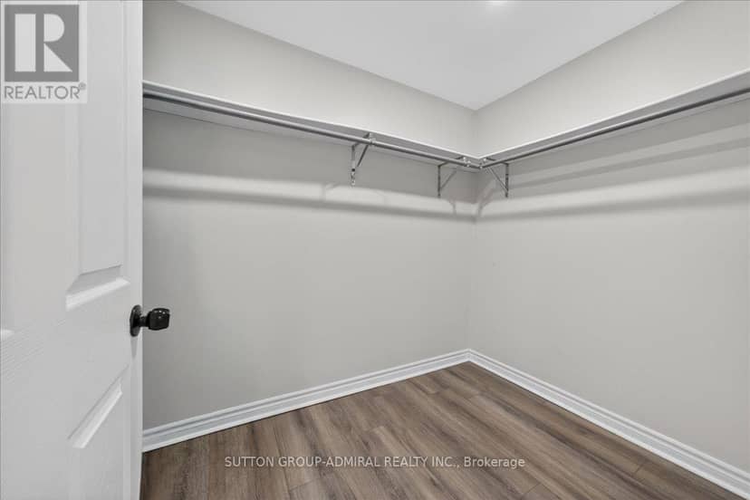6 White Crescent — photo 29 of 40