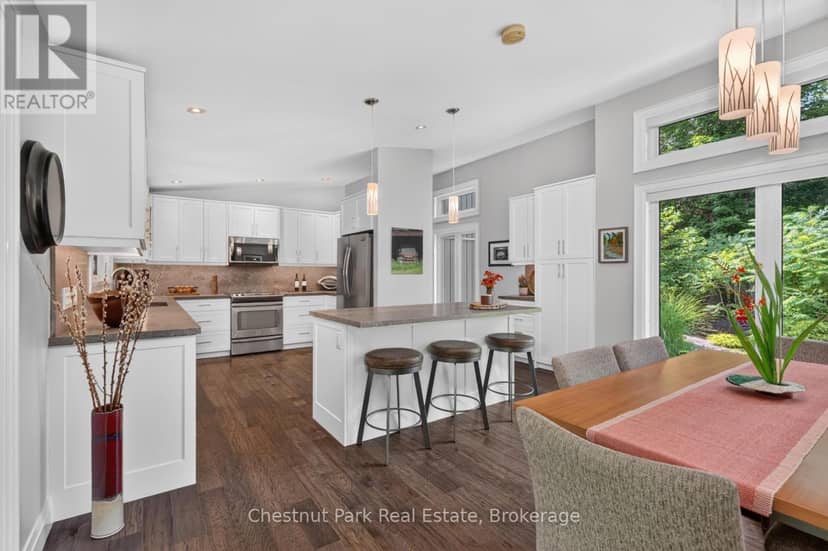 115 Lindgren Road E — photo 16 of 40