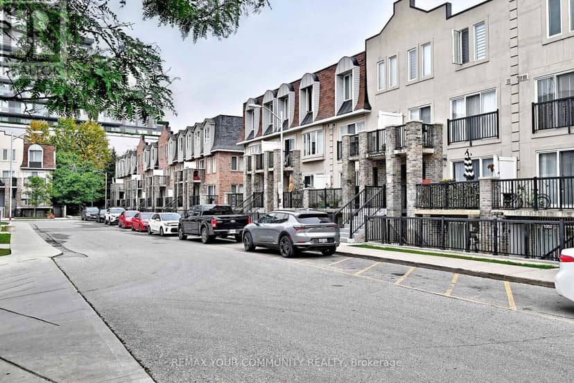 1047 - 115 George Appleton Way, Toronto