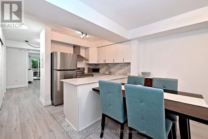 1047 - 115 George Appleton Way — photo 10 of 37