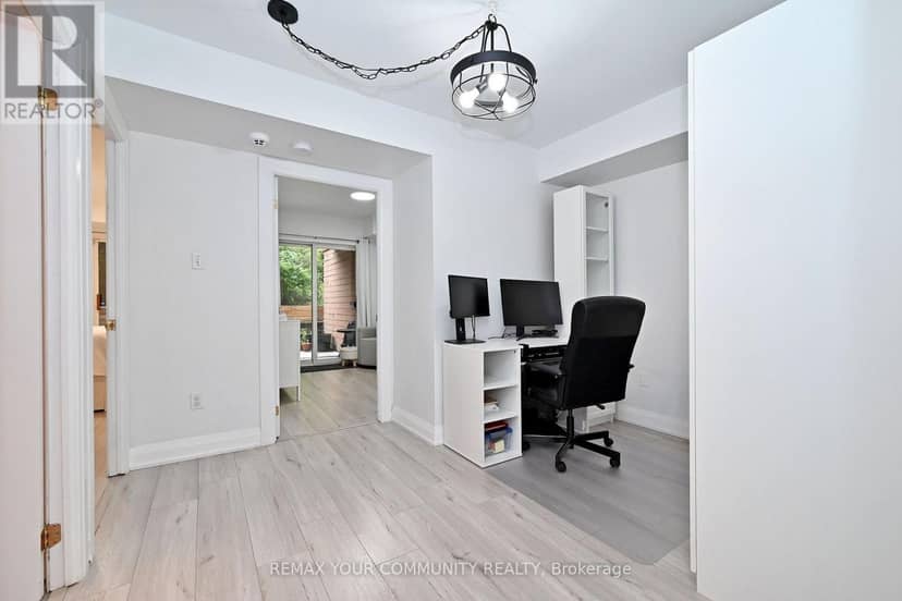 1047 - 115 George Appleton Way — photo 15 of 37