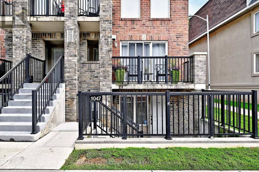 1047 - 115 George Appleton Way, Toronto, photo 2