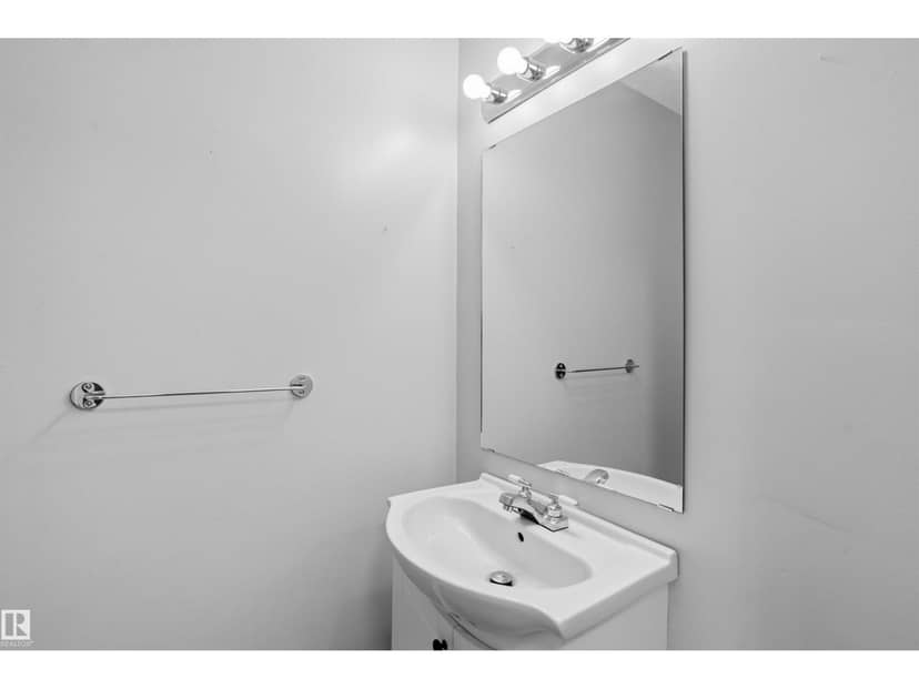 18124 93 AV NW — photo 12 of 23