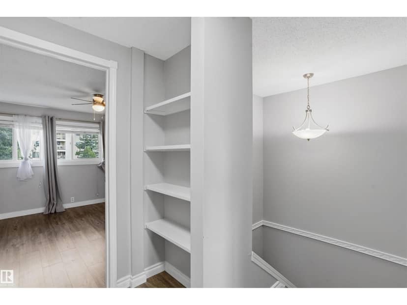 18124 93 AV NW — photo 14 of 23