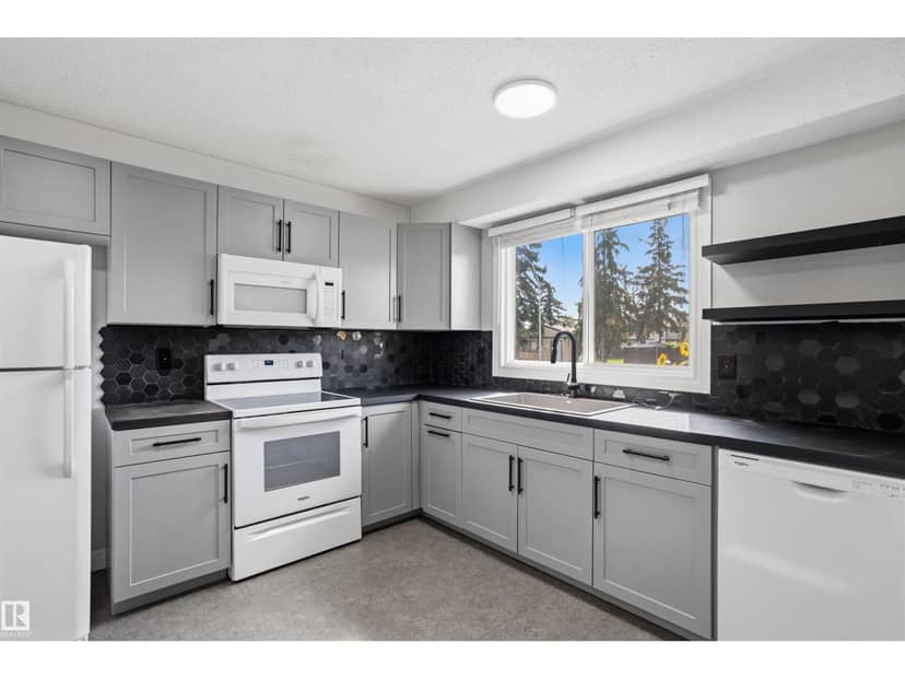 18124 93 AV NW, Edmonton, photo 5