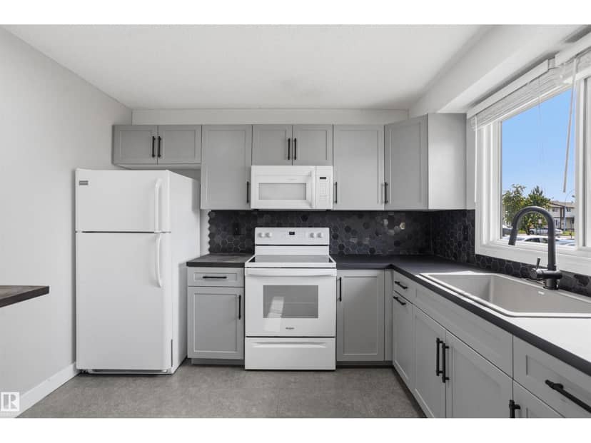18124 93 AV NW, Edmonton, photo 6