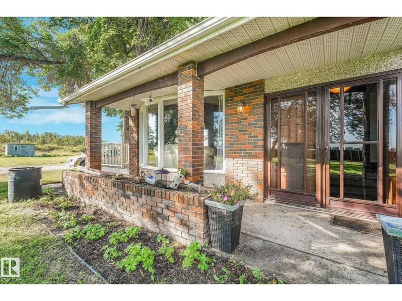 #1 57422 Hwy 2 NW, Rural Sturgeon County