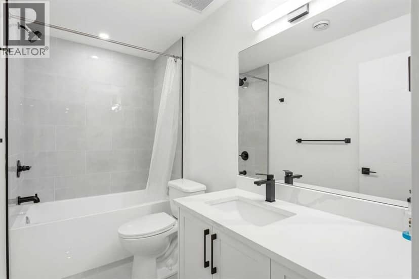 2808 40 Street SW — photo 33 of 40