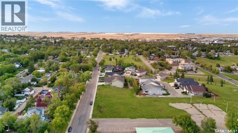 28 533 4th AVENUE NE, Swift Current, photo 3