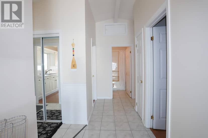 647B Lakeshore DR — photo 15 of 32