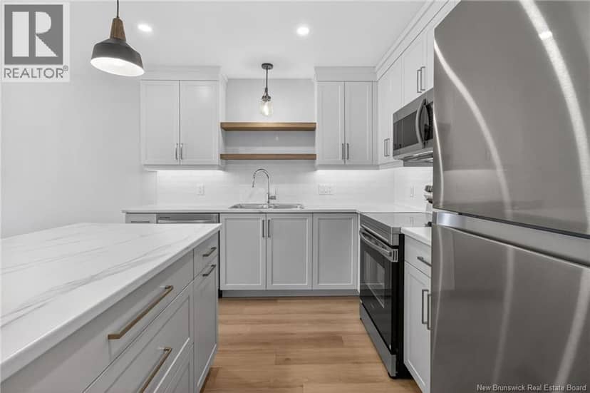 436 LaVallee Unit# 2 — photo 18 of 40