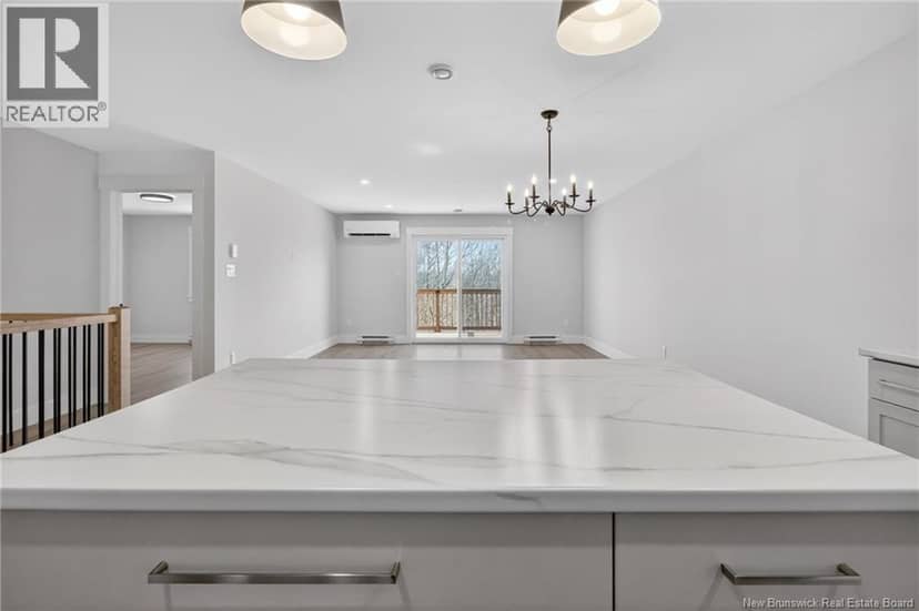 436 LaVallee Unit# 2 — photo 19 of 40