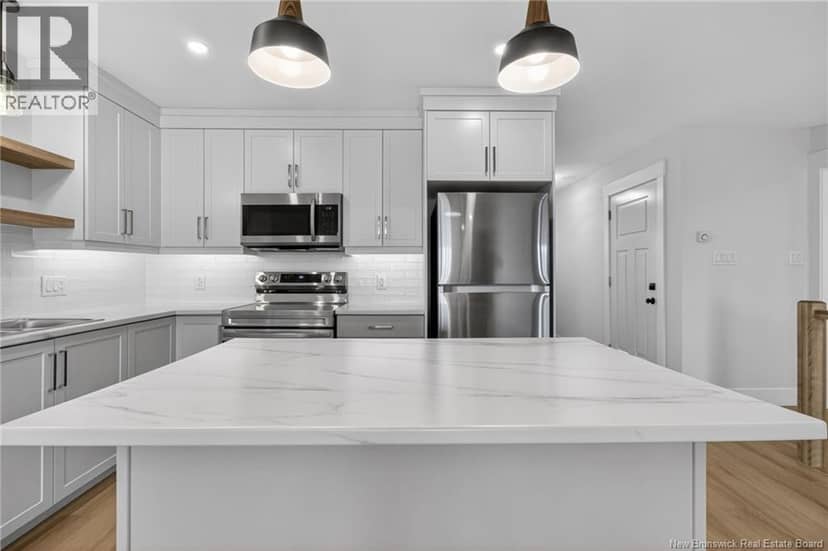 436 LaVallee Unit# 2 — photo 16 of 40
