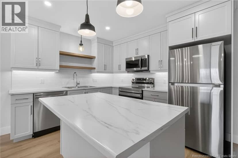 436 LaVallee Unit# 2 — photo 15 of 40