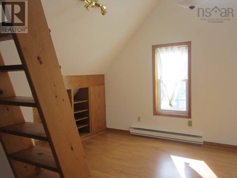 673 George St Street — photo 33 of 37