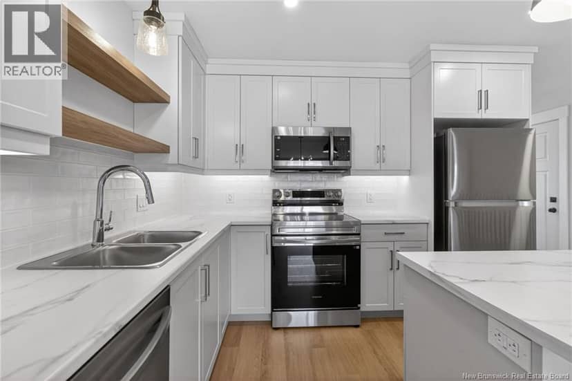 436 LaVallee Unit# 3 — photo 18 of 40