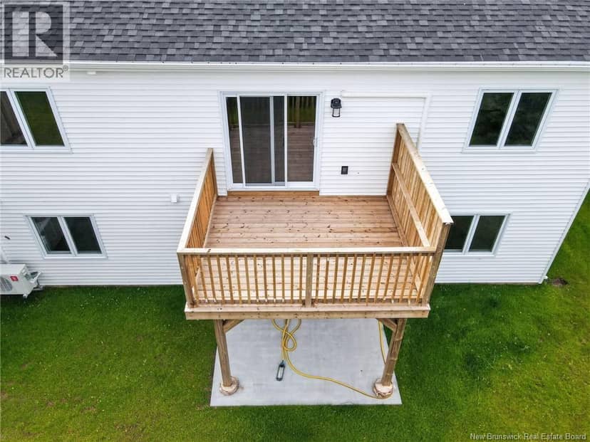 436 LaVallee Unit# 3 — photo 4 of 40