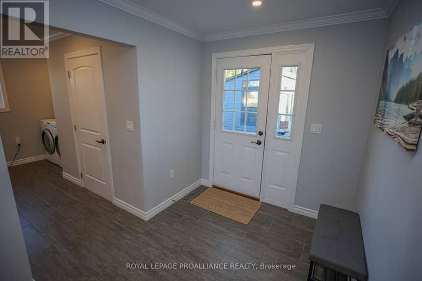 1379 County Road 2 Road W, Elizabethtown-Kitley, photo 2