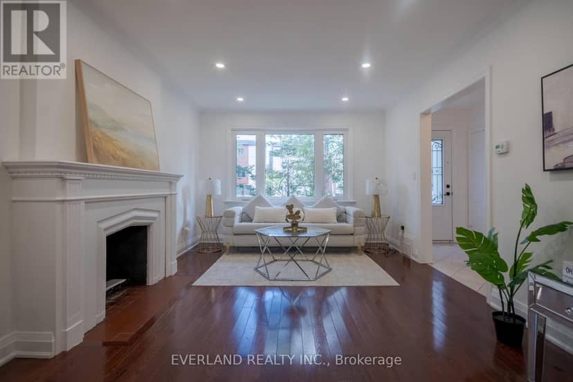351 Lawrence Avenue W — photo 2 of 38