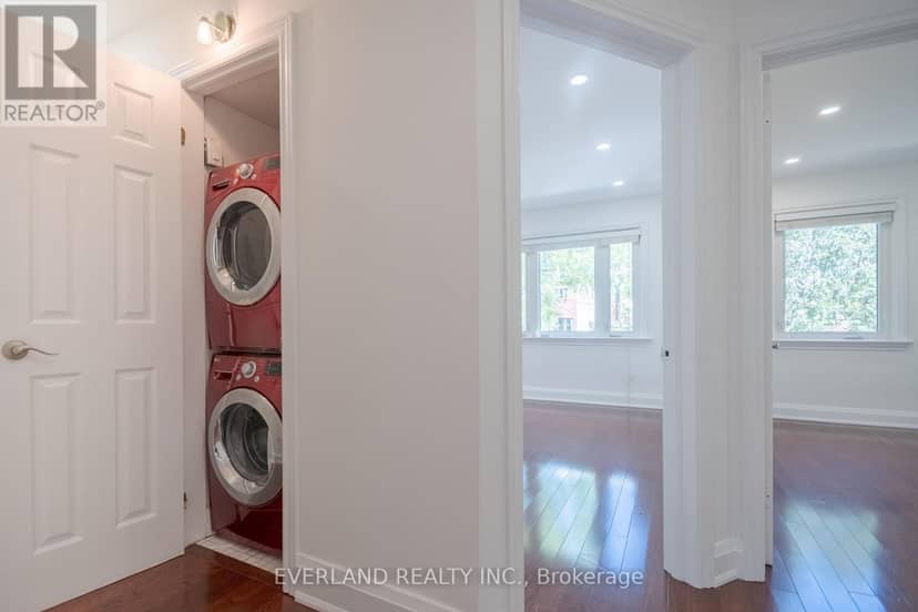 351 Lawrence Avenue W — photo 27 of 38