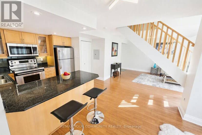 501 - 80 Cumberland Street — photo 14 of 40