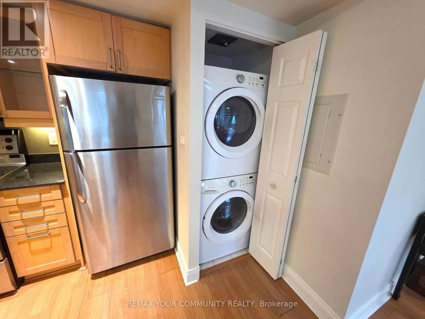 501 - 80 Cumberland Street — photo 18 of 40