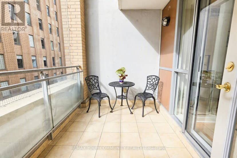 501 - 80 Cumberland Street — photo 19 of 40