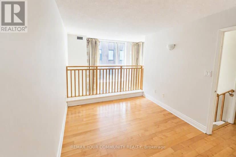 501 - 80 Cumberland Street — photo 24 of 40