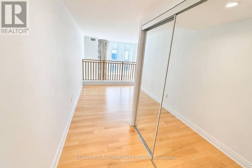 501 - 80 Cumberland Street — photo 27 of 40