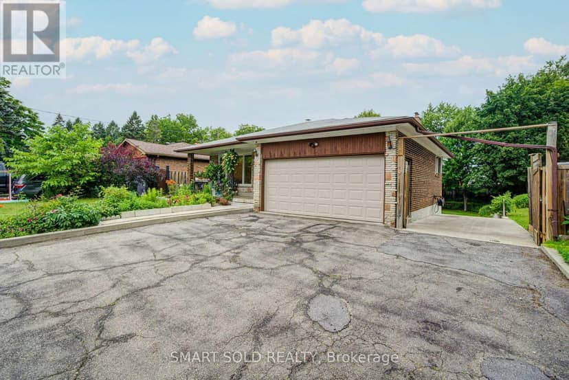 56 Gatesview Avenue, Toronto, photo 3